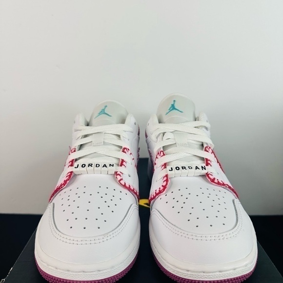 Jordan 1 Low Nike Jordan Knit Size 6 Y New with box DM9037-100 - Picture 8 of 8